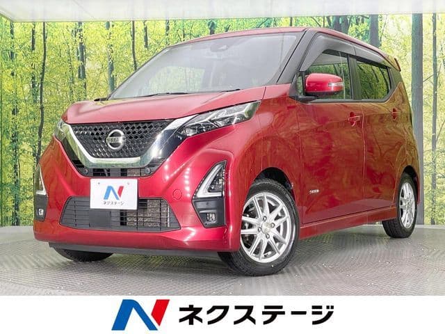NISSAN