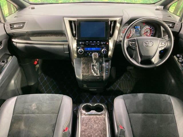 Car thumbnail 2