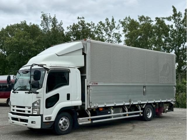 ISUZU