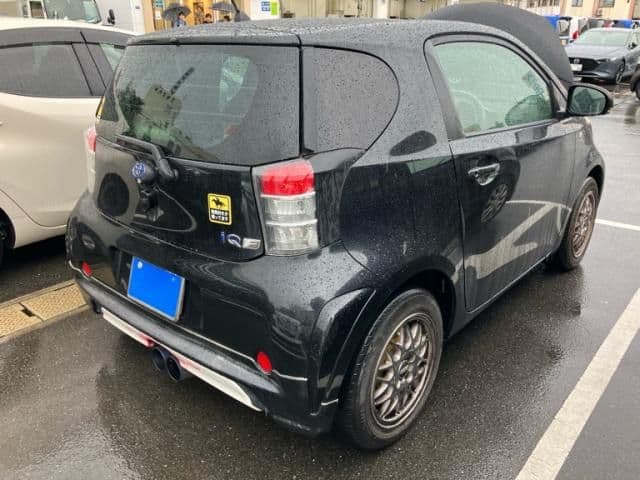 Car thumbnail 3