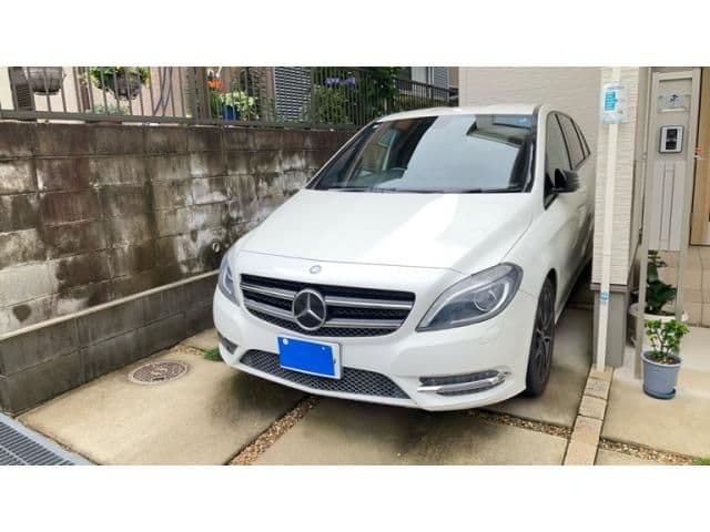 MERCEDES BENZ