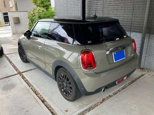 Car thumbnail 3
