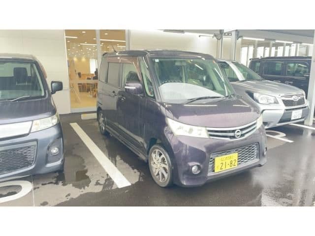NISSAN