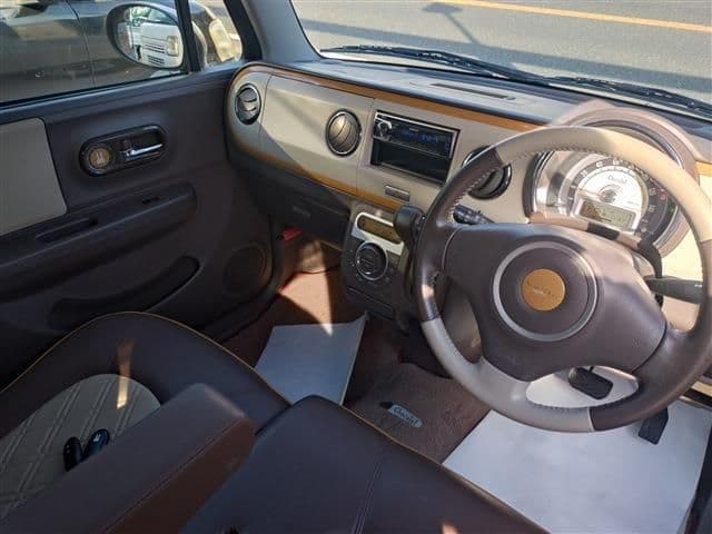 Car thumbnail 4