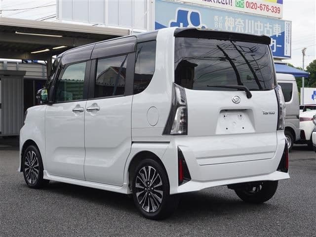 Car thumbnail 3