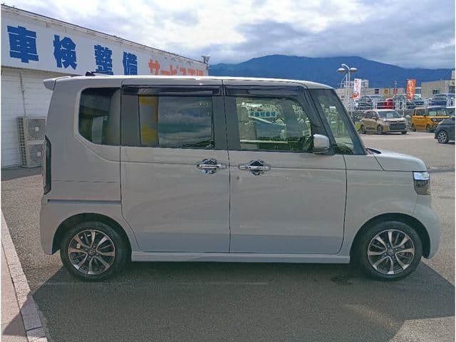 Car thumbnail 4