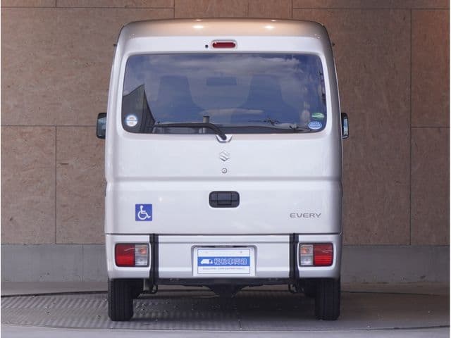 Car thumbnail 4