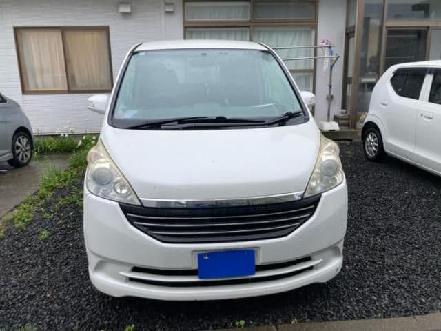 Car image 1