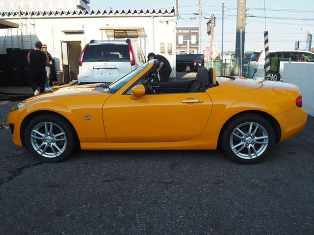 Car thumbnail 3