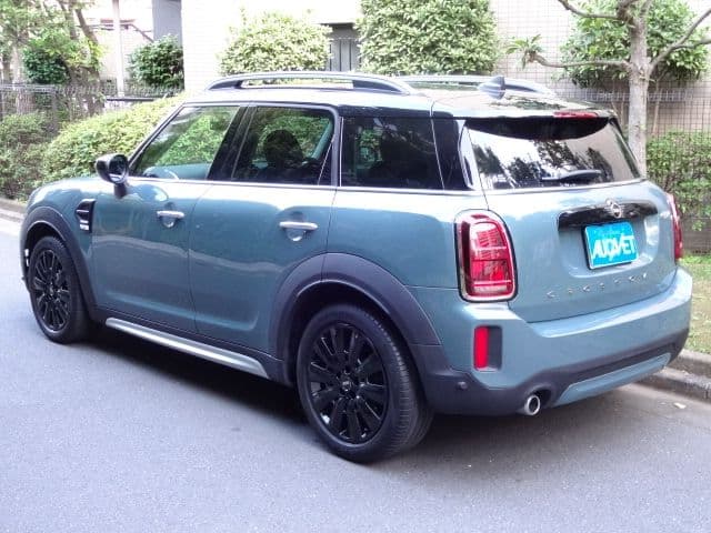 Car thumbnail 3