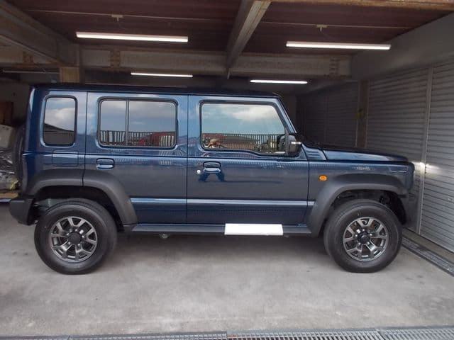 Car thumbnail 2