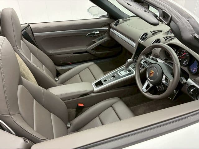Car thumbnail 4
