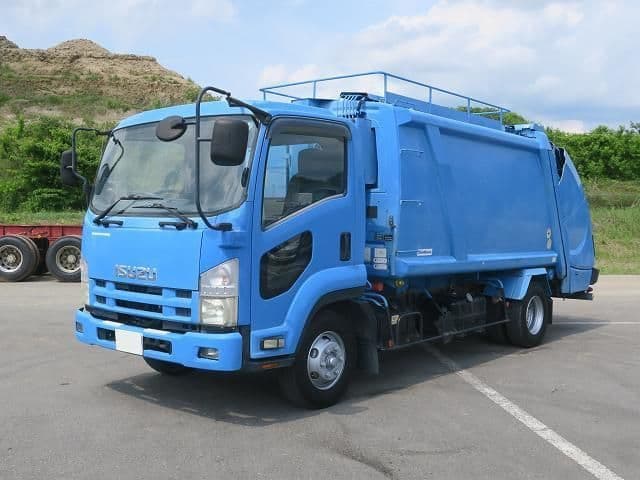 ISUZU