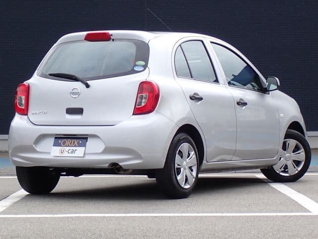 Car thumbnail 3
