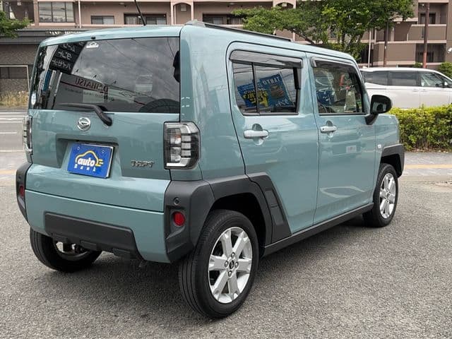 Car thumbnail 4