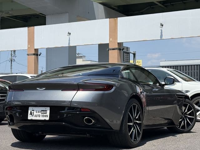 Car thumbnail 4