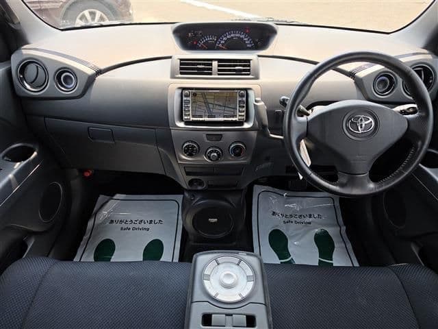 Car thumbnail 4
