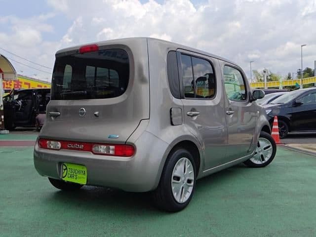 Car thumbnail 2