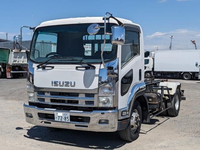 ISUZU