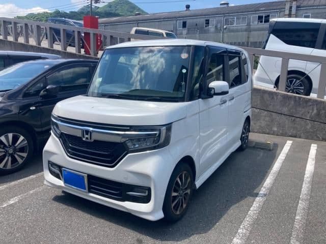 Car image 1