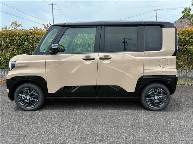 Car thumbnail 3