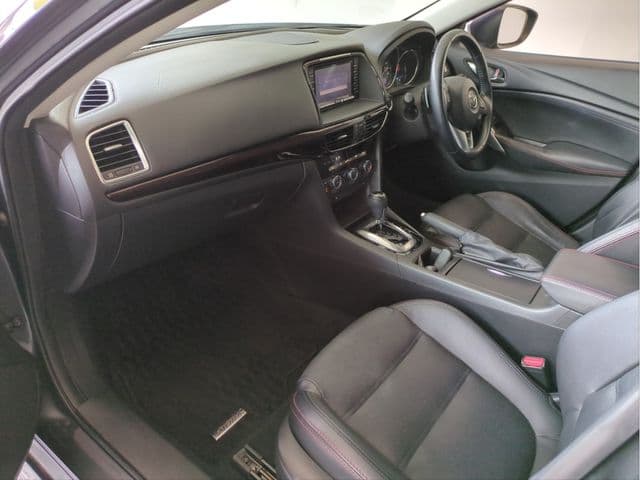 Car thumbnail 3