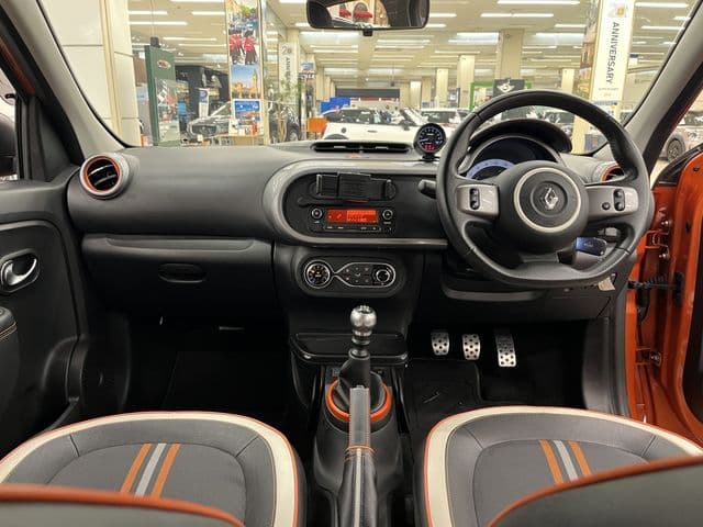 Car thumbnail 2