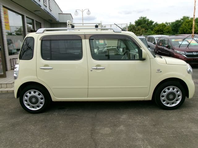 Car thumbnail 4
