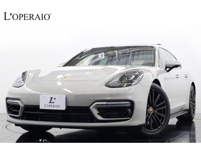 PORSCHE