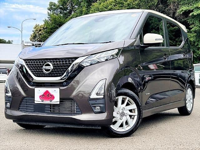 NISSAN