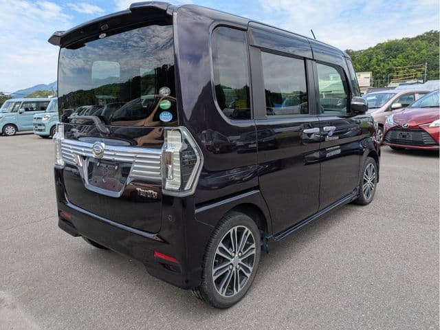 Car thumbnail 4
