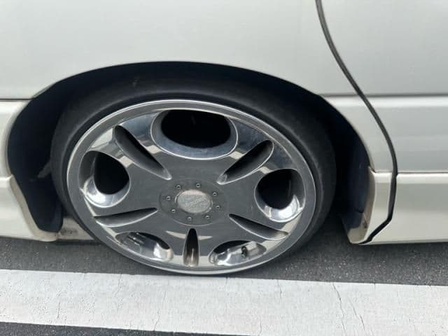 Car thumbnail 3