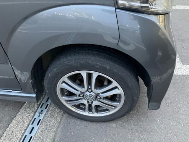 Car thumbnail 4