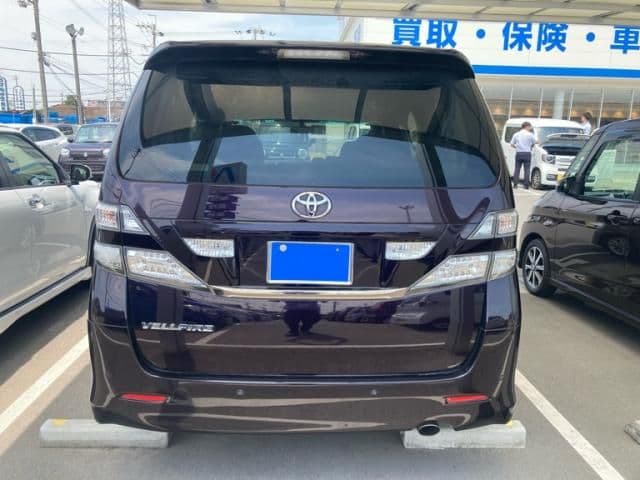 Car thumbnail 4