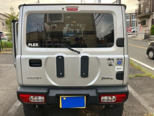 Car thumbnail 4