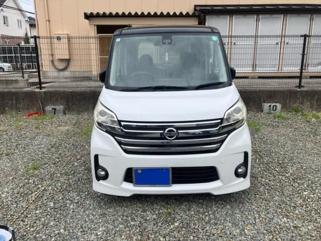 NISSAN