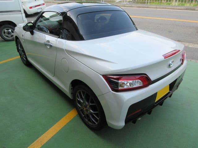 Car thumbnail 3
