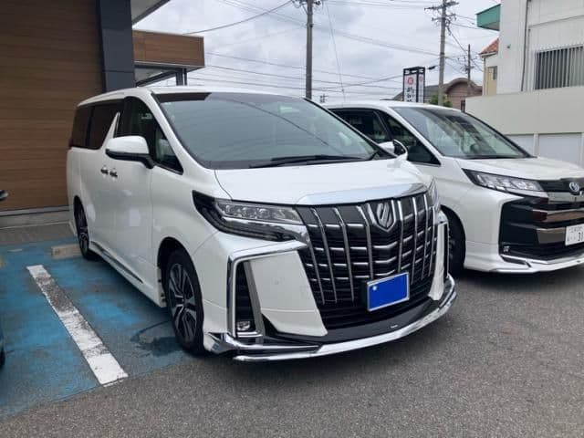 Car image 1