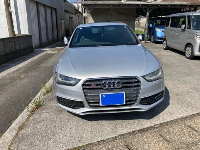 Car image 1