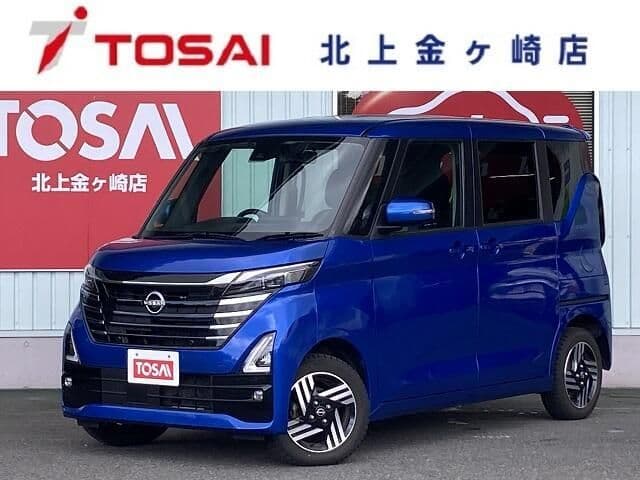 NISSAN