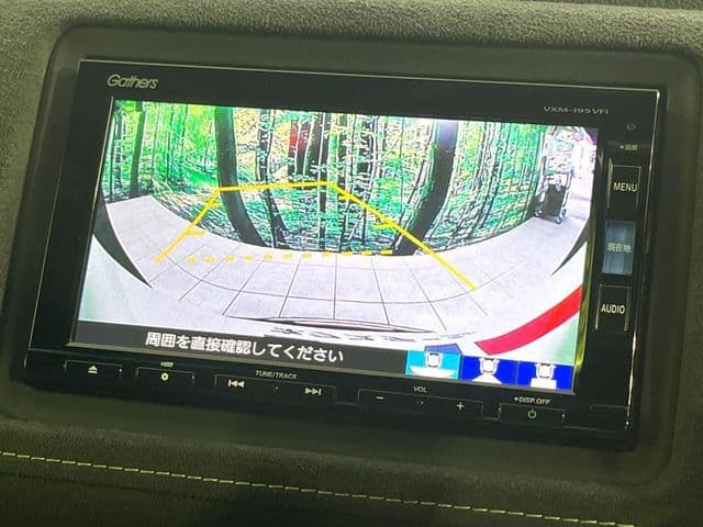 Car thumbnail 4