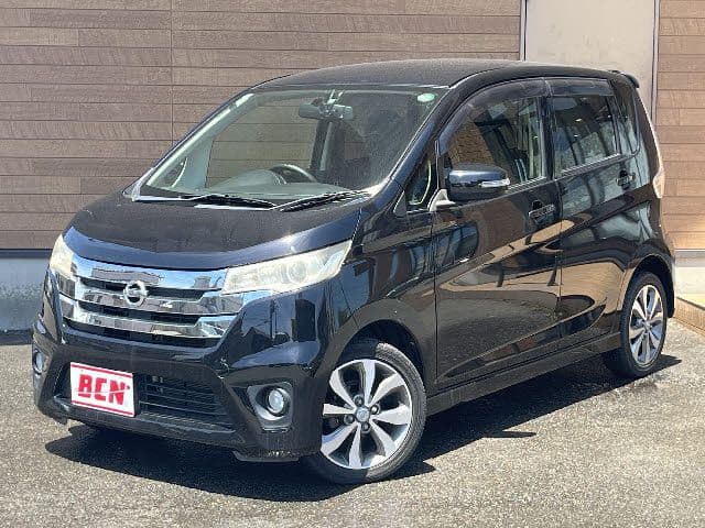 NISSAN