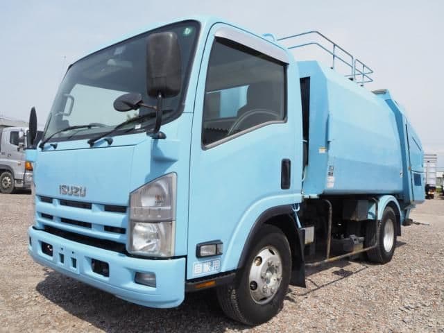ISUZU