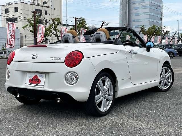Car thumbnail 3