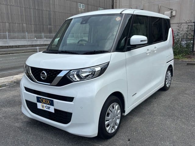 NISSAN