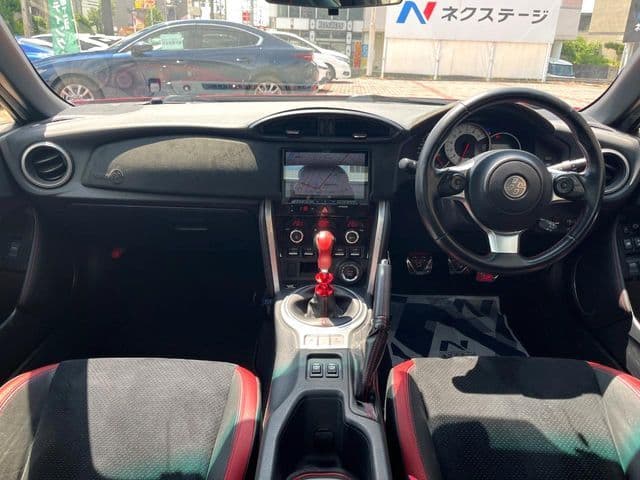 Car thumbnail 2