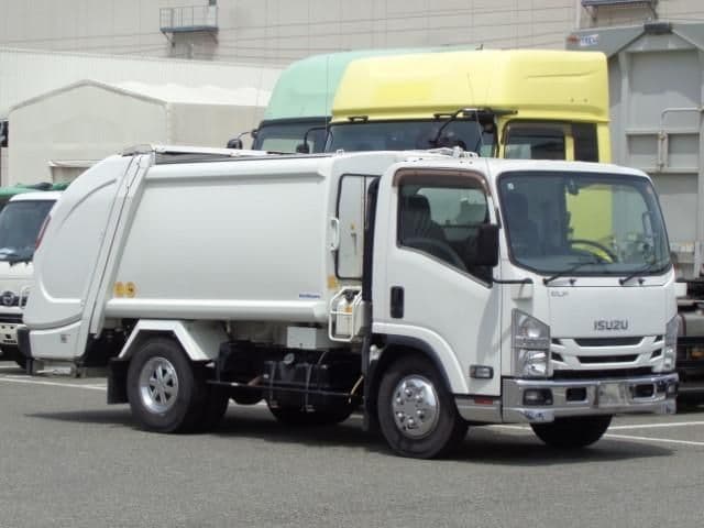 ISUZU