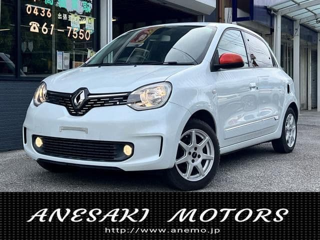RENAULT