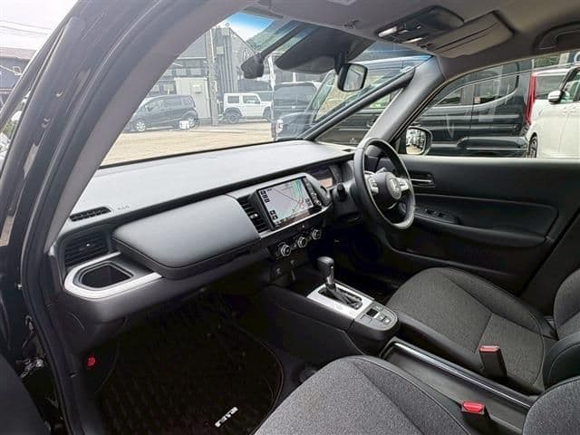 Car thumbnail 4