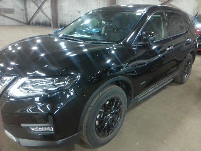 NISSAN